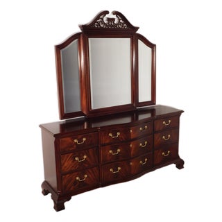Thomasville 18th C. Collection Flame Mahogany Long Chest W Mirror Dresser For Sale