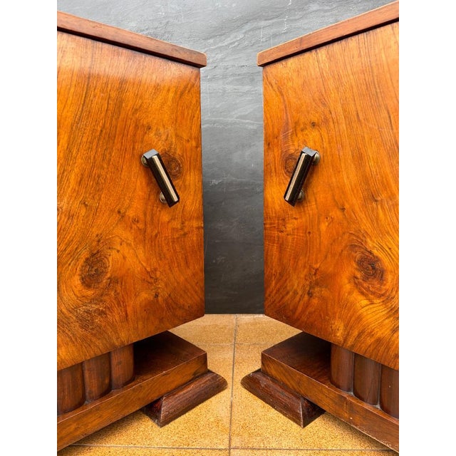 1940s Art Deco Nightstands with Figured Wood Veneer, 1940s, Set of 2 For Sale - Image 5 of 18