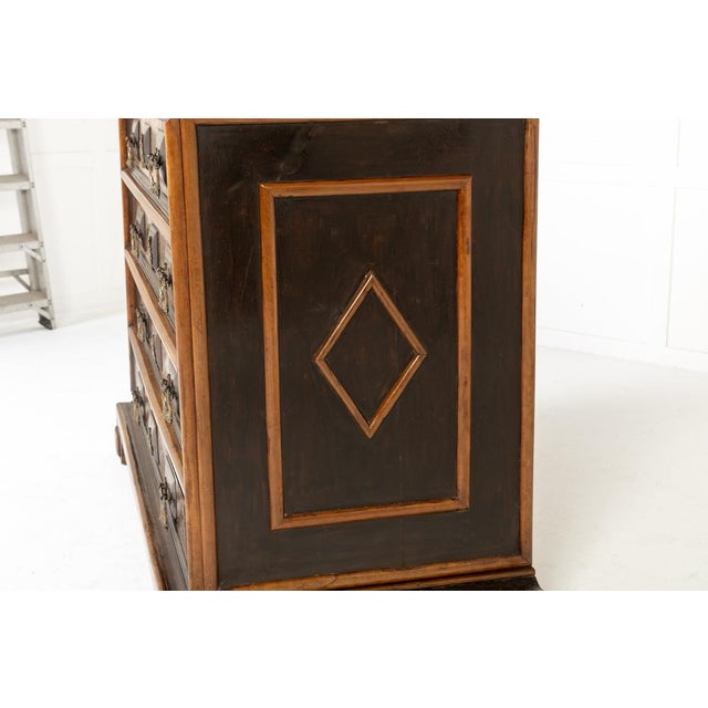 18th Century Italian Walnut Chest of Drawers For Sale - Image 3 of 12