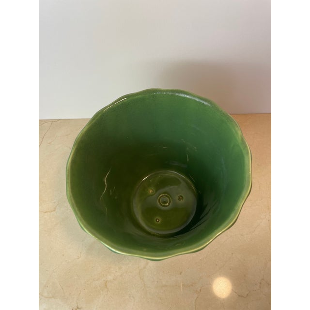 Genuine vintage planter by Bauer Pottery of Los Angeles, from their iconic Swirl series, mold #6. Rich emerald green...