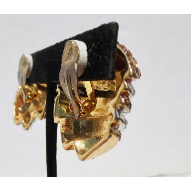 Rhinestone and Gold Plated Clip-on Earrings 60s For Sale In New York - Image 6 of 7