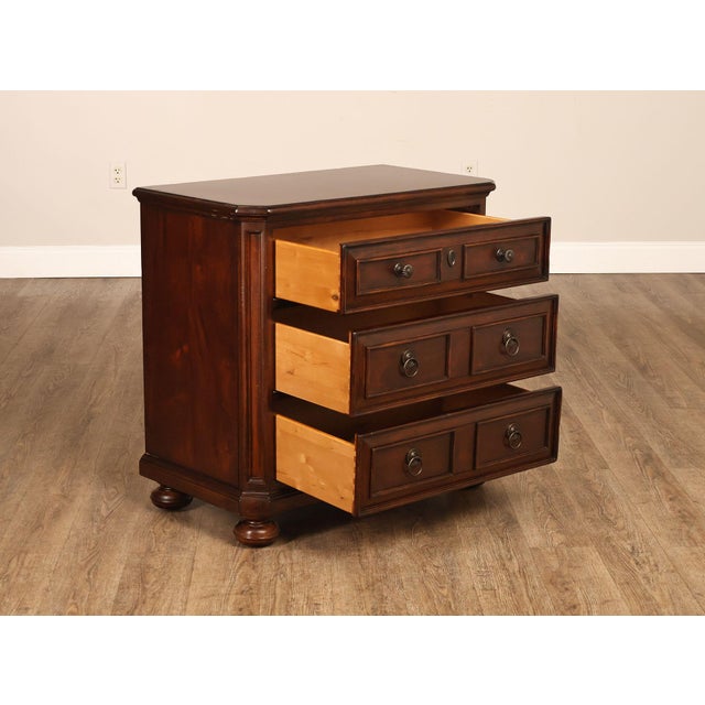 Grafton Street Mahogany Pair of Bedside Chests Nightstands For Sale - Image 11 of 18