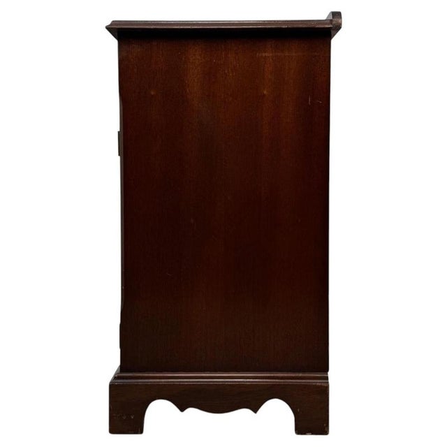 English Inlaid Mahogany Cupboard with Satinwood Stringing For Sale - Image 11 of 13
