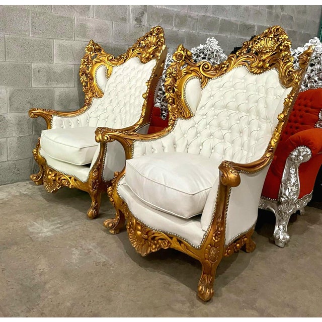 This magnificent Baroque-style royal throne chair embodies timeless luxury, refined craftsmanship, and majestic presence....