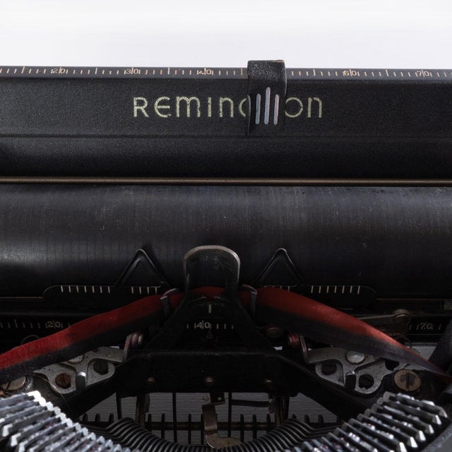 1940s Remington Deluxe Noiseless Typewriter For Sale - Image 9 of 16