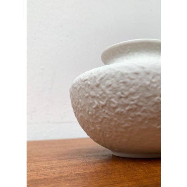 Mid-Century German Ceramic Vase from Porzellanfabrik Metzler & Ortloff, 1960s For Sale - Image 15 of 17