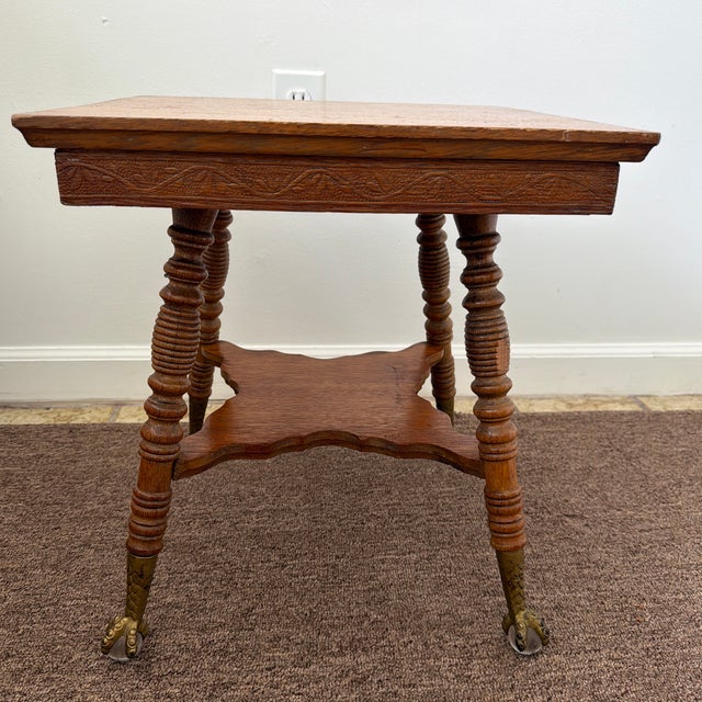 Victorian Late 19th Century American Victorian Oak Parlor Table With Spool Legs and Glass Ball & Claw Feet For Sale - Image 3 of 11