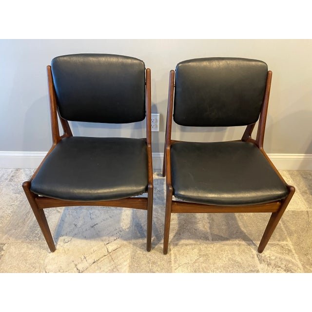 Mid-Century Modern 1960s Mid Century Modern Vamo Sønderborg for Arne Vodder Attributed Tilt Back Dining Chairs - Set of 2 For Sale - Image 3 of 9