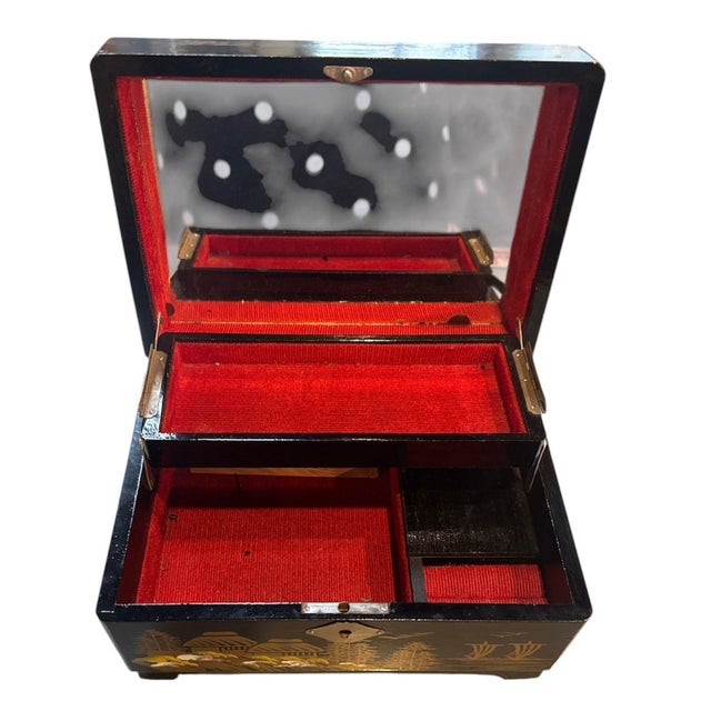 1920s Japanese Lacquered Jewelry Box For Sale - Image 6 of 7