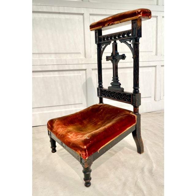 19th Century Gothic Revival Prie-Dieu Prayer Chair With Carved Cross and Velvet Upholstery For Sale - Image 12 of 16