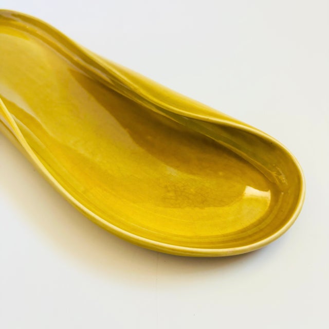 Mid Century Russel Wright American Modern Ceramic Chartreuse Celery Plate For Sale - Image 9 of 11