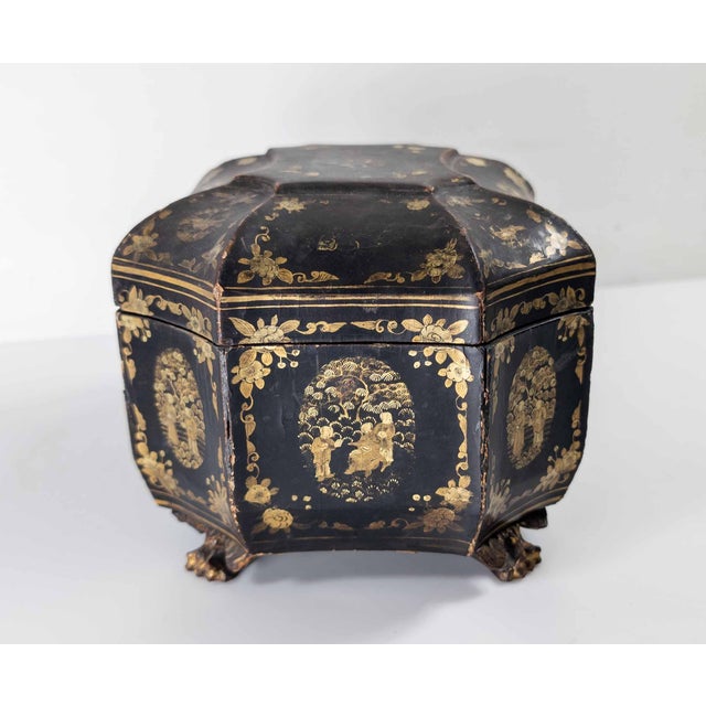 19th Century Chinese Export Black Lacquer Tea Caddy With Gilt Decoration For Sale - Image 4 of 13