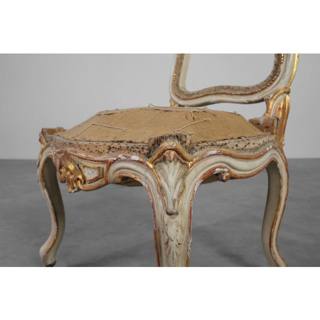 Rococo French Louis XV Chair in Carved Wood For Sale - Image 3 of 14