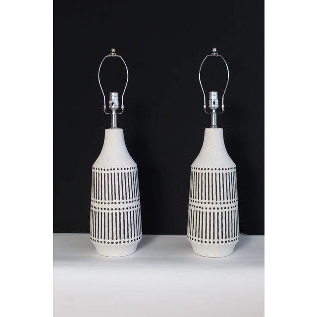 Mid 20th Century Gerald Thurston Style Table Lamps. For Sale - Image 4 of 12