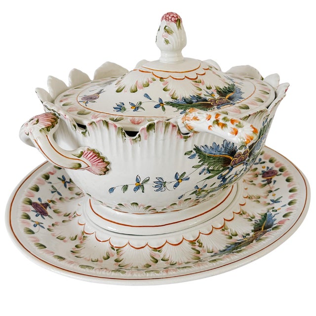 Traditional Large Vintage Italian Majolica Porcelain Soup Tureen Set With Platter & Ladle For Sale - Image 3 of 18