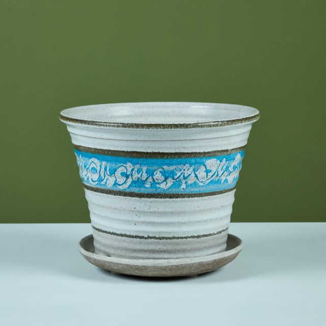 Hand Thrown Glazed Planter with Water Catch For Sale In Los Angeles - Image 6 of 11