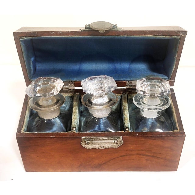 Antique English Mahogany 3 Bottle Box Gentleman's Spirit Decanter Caddy For Sale - Image 4 of 15