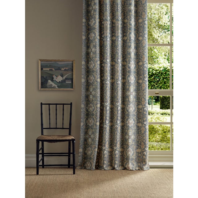 Wilton Weave named in honour of the Wilton Royal Carpet Factory in Wiltshire which once manufactured carpets for Morris &...