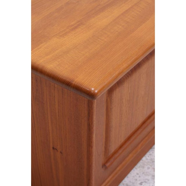 Vintage Teak Chest from Dyrlund, 1960s For Sale - Image 8 of 18