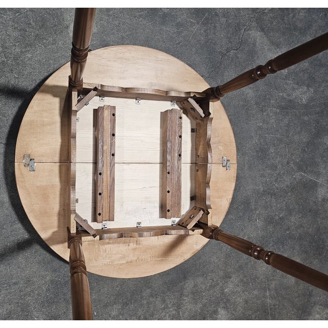 Brown Mid 20th Century Solid Maple & Tiger Maple Bench Made Round Dining Table Tavern Table For Sale - Image 8 of 9