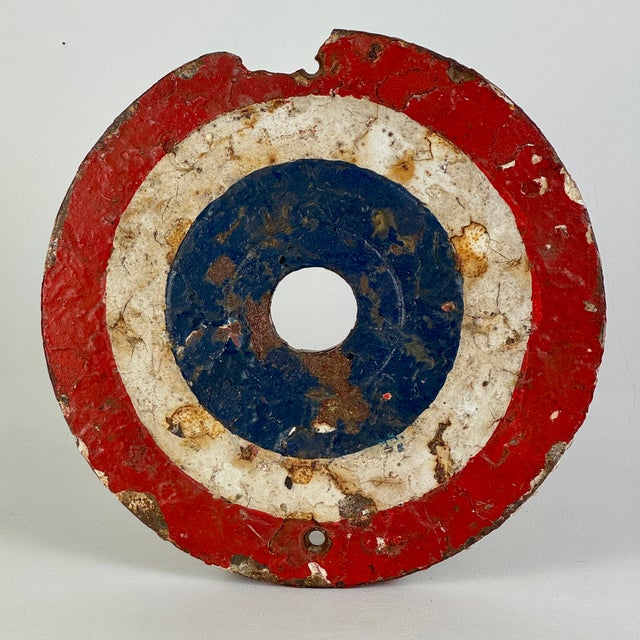 American Rare Early 20th Century Bullseye Cast Iron Shooting Target With Old Paint, Fairground Carnival For Sale - Image 3 of 10