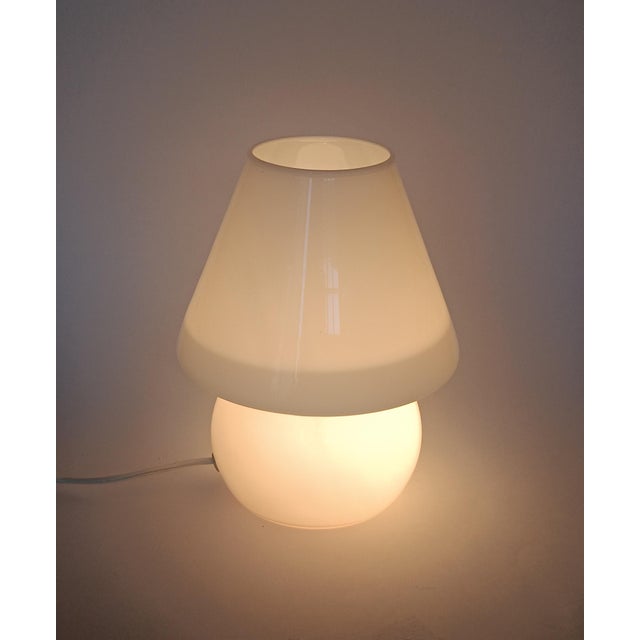 Italian Glass Mushroom Table Lamp, 1960s For Sale - Image 4 of 8