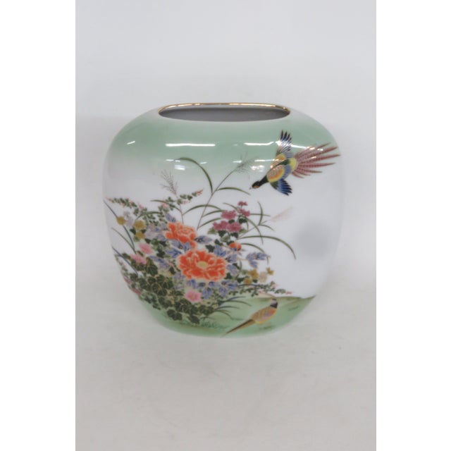 Toyo Botan Japanese Porcelain Oval Vase Hand Painted Floral Garden Design 5019b For Sale - Image 14 of 17