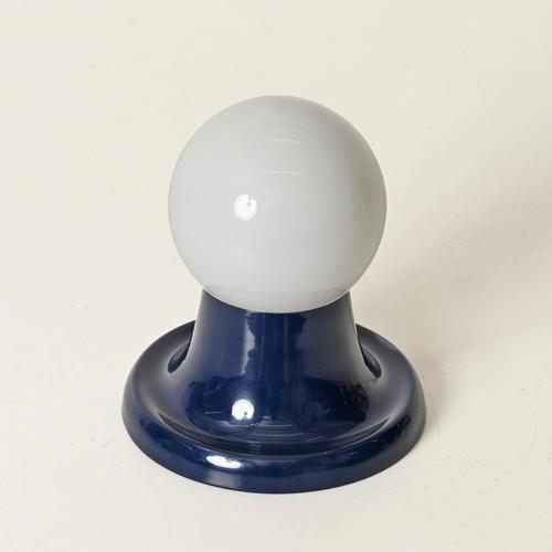 1960s Mid-Century Blue Light Ball Table Lamp attributed to Castiglioni for Flos, Italy, 1960s For Sale - Image 5 of 13