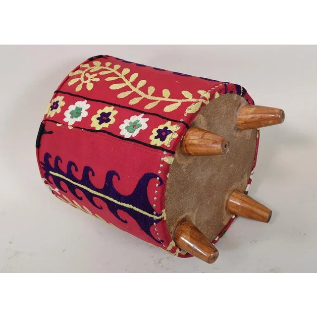 Vintage Oriental Stool with Suzani Upholstery, 1950s For Sale - Image 3 of 12