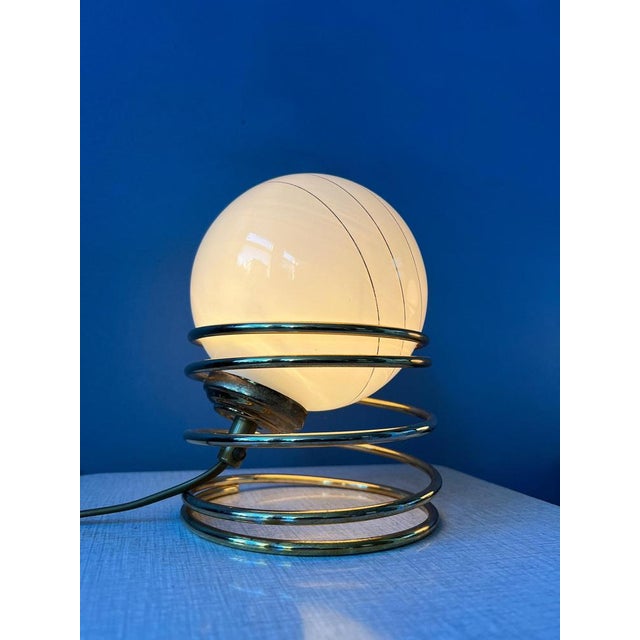 Mid-Century Hollywood Regency Eyeball Table Lamps in Opaline Glass, Set of 2 For Sale - Image 4 of 11