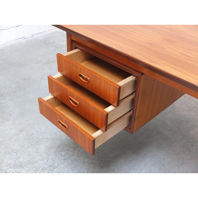 Freestanding Executive Desk by Oswald Vermaercke for V-Form, 1960s For Sale - Image 14 of 18