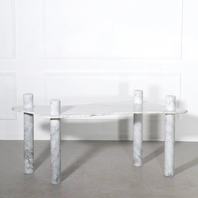 1990s 90s Mario Bellini "Il Colonnato" Style Carrara Marble Cylinder Transverse Leg Live Edge Table For Sale - Image 5 of 9