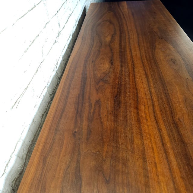 1960s Elegant Restored Mid Century Modern Long Low 8 Drawer Dresser Hi-End Walnut For Sale - Image 12 of 16