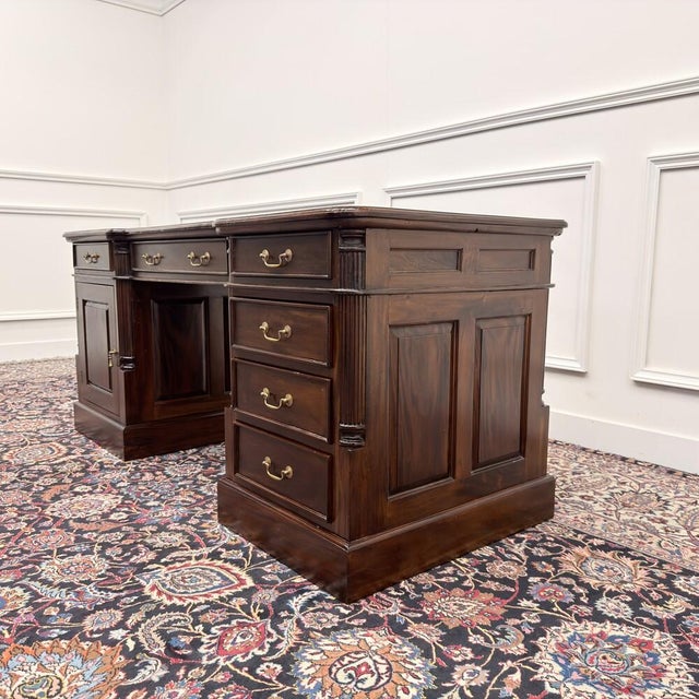 English Desk with Black Leather For Sale - Image 6 of 18
