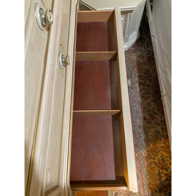 Mid 20th Century Hollywood Regency Dresser Stack of Drawers For Sale In Chicago - Image 6 of 9