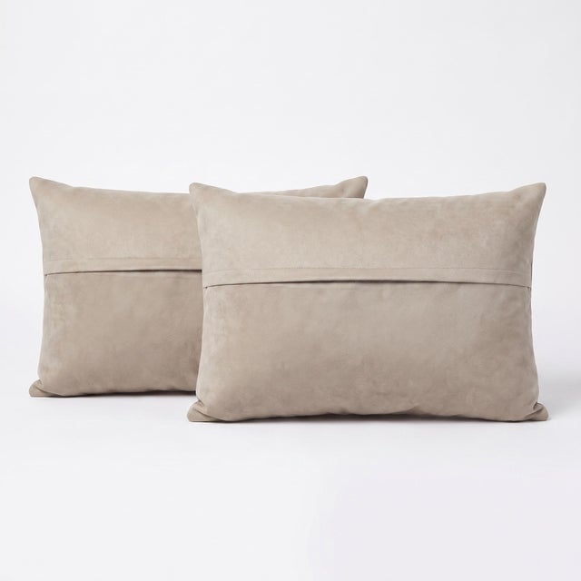 Turkish Wool Lumbar Kilim Pillow Cover 16'' X 24'' - Set of Two For Sale - Image 4 of 4