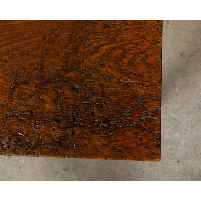 Late 19th Century English 1880s Pine Coffee Table With Lotiform Style Legs and Single Drawer For Sale - Image 5 of 14