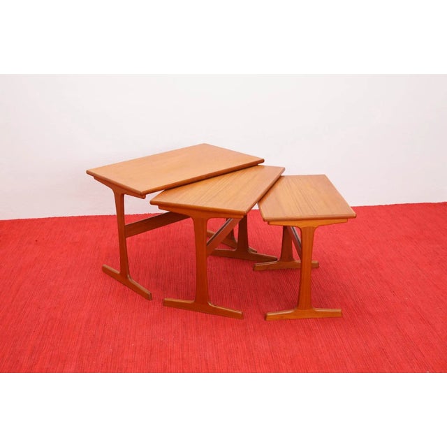 Arne Wahl Iversen Teak Nesting Tables by Arne Wahl Iversen for Vinde Møbelfabrik, 1960s, Set of 3 For Sale - Image 4 of 8