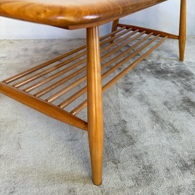Model 459 Coffee Table with Magazine Shelf in Elm and Beech by Lucian Ercolani for Ercol, 1960s For Sale - Image 6 of 9
