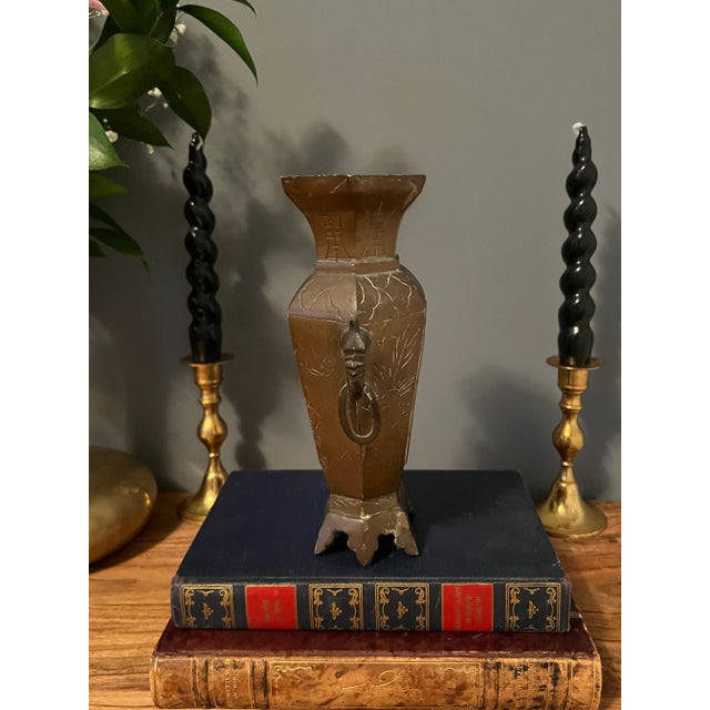 Antique 1910s Chinese Brass Vase/ Urn For Sale In New York - Image 6 of 7
