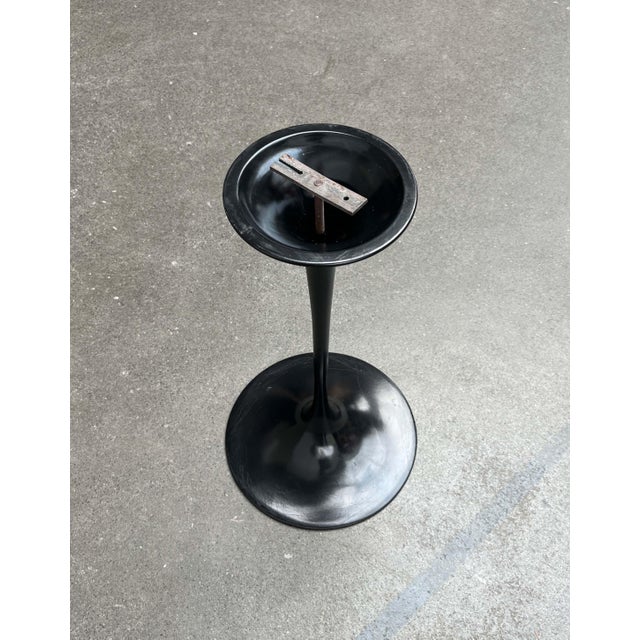 Black Mid-Century Modern Space Age Black Tulip Side Table Base by Eero Saarinen for Knoll International, 1960s For Sale - Image 8 of 18