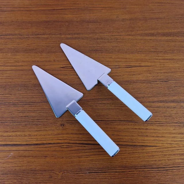 Oval Cake Spades by Mikael Björnsterna for Boda Nova, 1980s, Set of 2 For Sale - Image 3 of 9