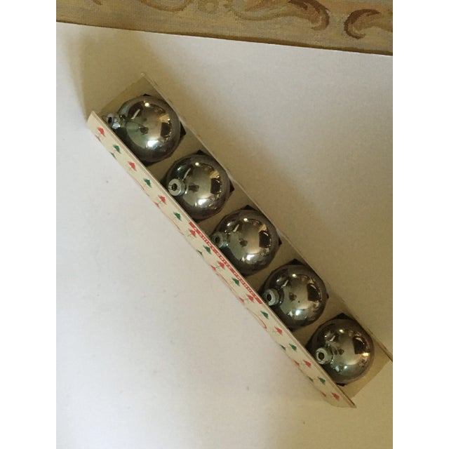 Vintage Shiny Brite Ombre Glass Christmas Tree Ornaments in Original Tray- Set of 5 For Sale - Image 12 of 12