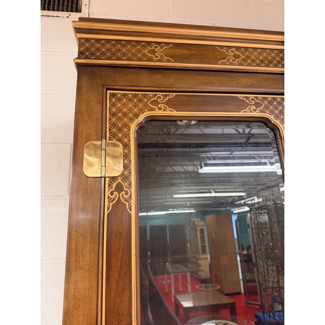 Drexel Heritage 1970s Stately Chinoiserie China Cabinet From Heritage/Drexel Heritage For Sale - Image 4 of 12