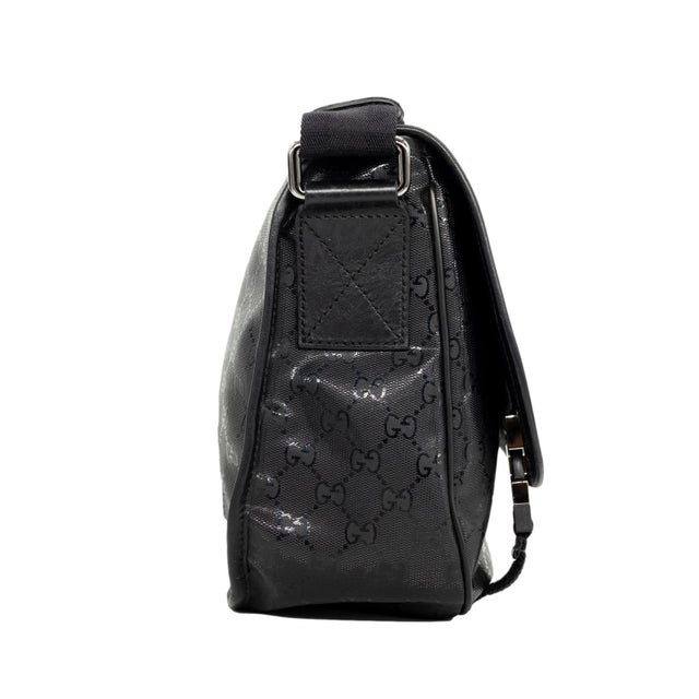 Contemporary Gucci Glazed Black Gg Supreme Canvas Medium Crossbody Unisex Messenger Bag For Sale - Image 3 of 11