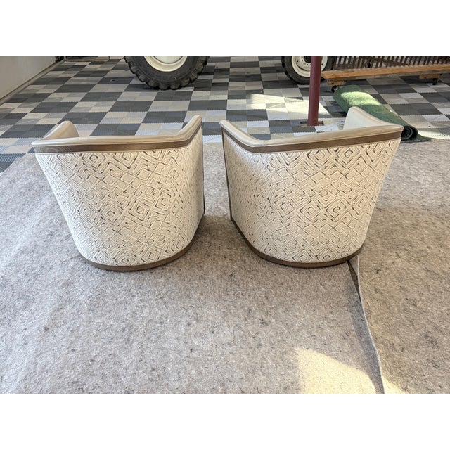 Lee Industries Lee Leather Swivel Chair For Sale - Image 4 of 8