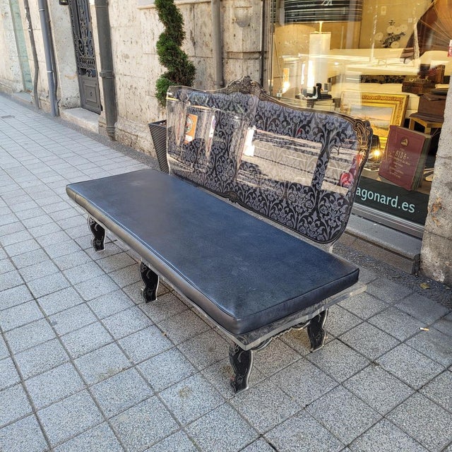 French Acrila Sofa in Fiberglass For Sale - Image 9 of 18