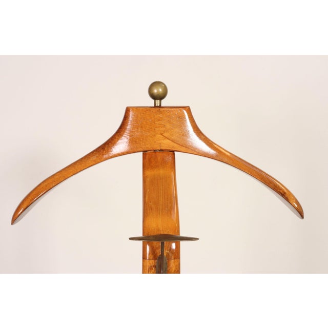 Sculptural Italian Modernist Beech and Brass Valet by Fratelli Reguitti For Sale In New York - Image 6 of 18