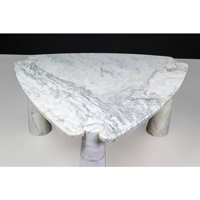 Eros Triangle Center Table in White Carrara Marble by Angelo Mangiarotti for Skipper, 1970s For Sale - Image 6 of 18