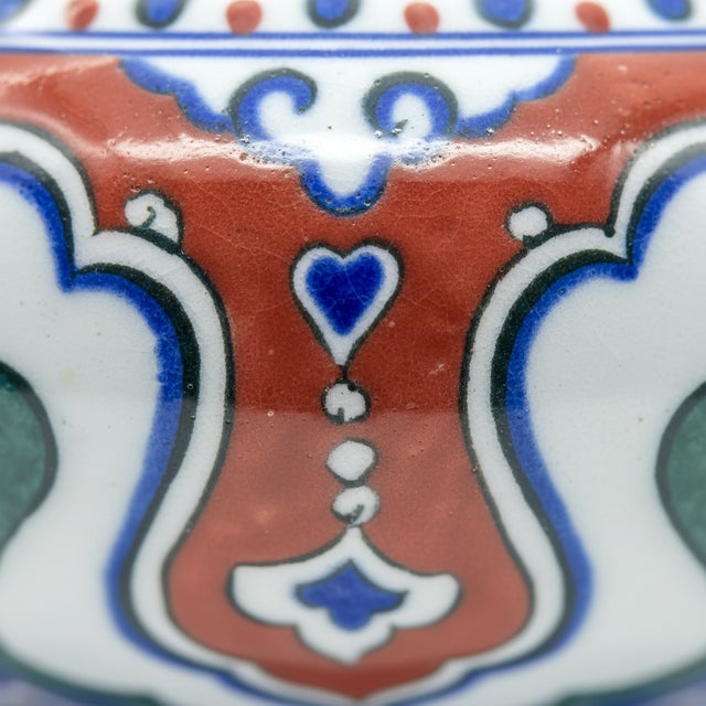 Musée du Louvre Heritage Collection: 16th Century Iznik Quartz Lidded Bowl Replica – Masterpiece Series (Limited Edition) For Sale - Image 4 of 9